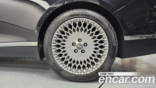 Genesis G80 Бензин 2.5 турбо AWD — Фото автомобиля 19