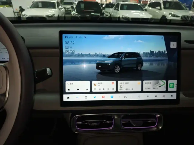 Leapmotor B10 — Фото автомобиля 12