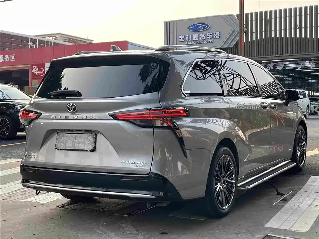Toyota Toyota Sienna 2024 2.5L Hybrid Supreme Edition — Фото автомобиля 7