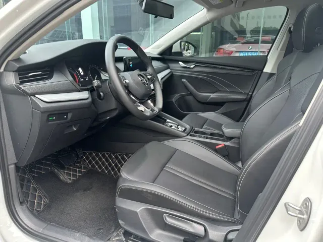 Skoda Octavia — Фото автомобиля 4