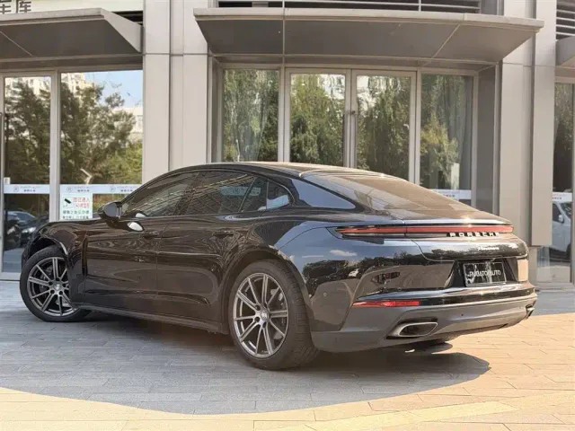 Porsche Panamera — Фото автомобиля 4