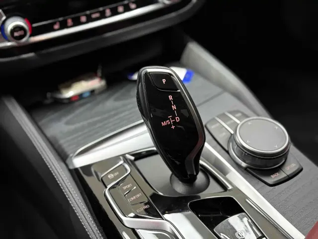 BMW 5 Series — Фото автомобиля 24
