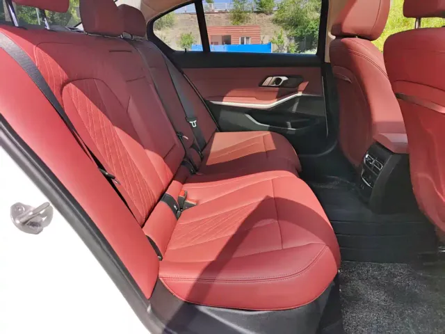 BMW 3 Series — Фото автомобиля 21