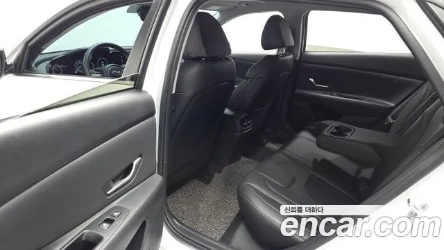 Hyundai AVANTE Avante (CN7) — Фото автомобиля 11
