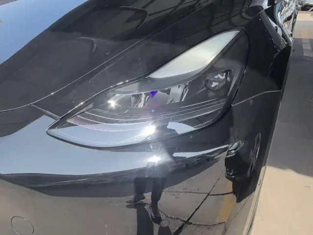 Tesla Model Y — Фото автомобиля 23