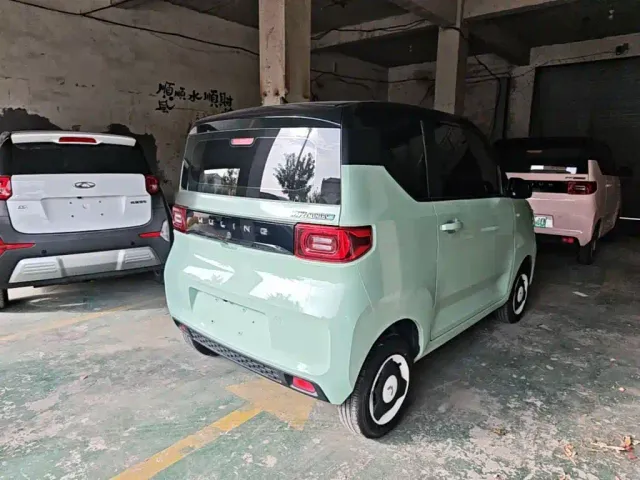 Wuling Hongguang Mini EV — Фото автомобиля 6