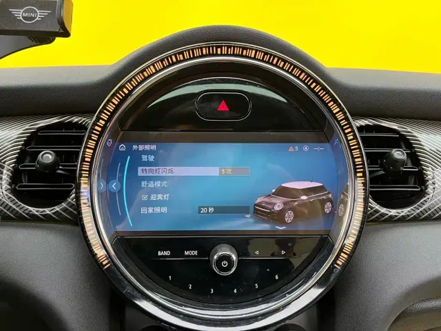 MINI Hatch — Фото автомобиля 17