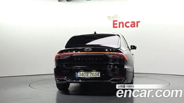Hyundai Grandeur New — Фото автомобиля 4