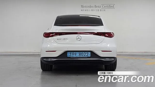 Mercedes-Benz EQE — Фото автомобиля 4