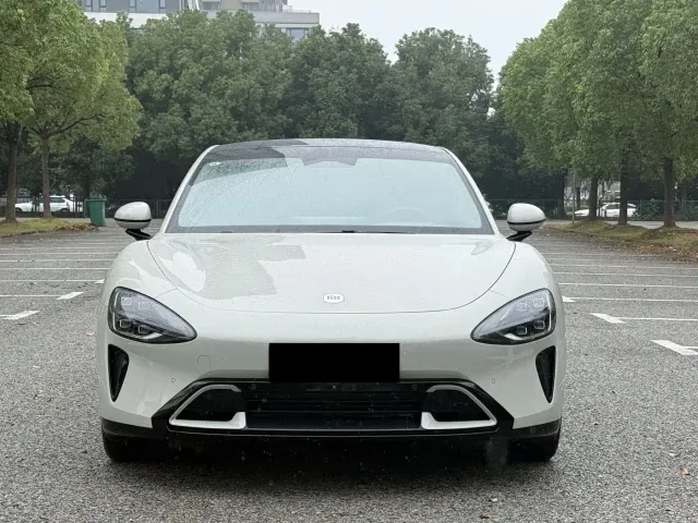 Xiaomi SU7 — Фото автомобиля 2
