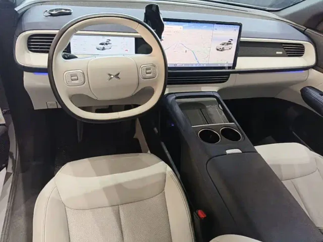 Xpeng G6 — Фото автомобиля 9
