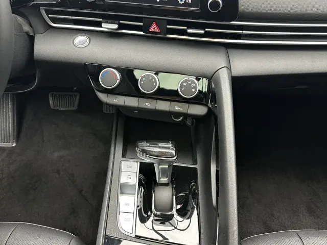 Hyundai Elantra — Фото автомобиля 18