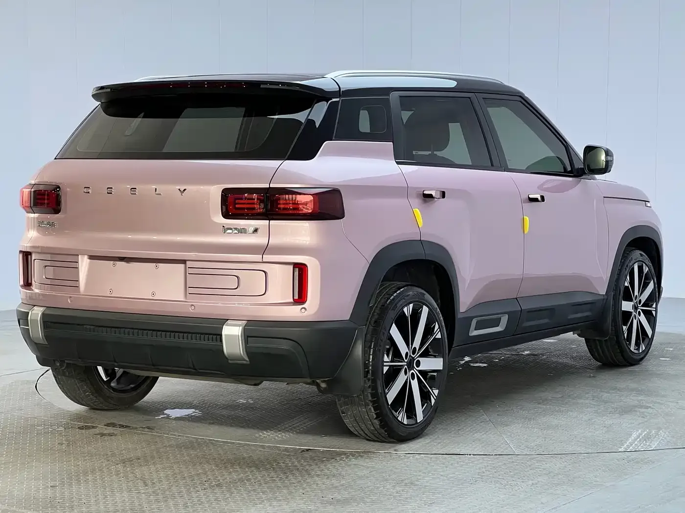 Geely Geely ICON 2023 1.5TD Protagonist — Фото автомобиля 24