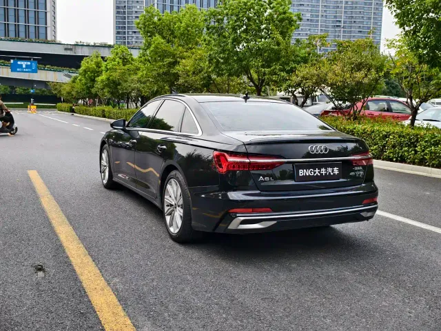 Audi A6L — Фото автомобиля 6