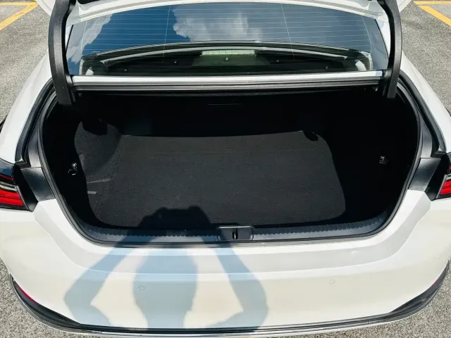 Lexus ES — Фото автомобиля 14