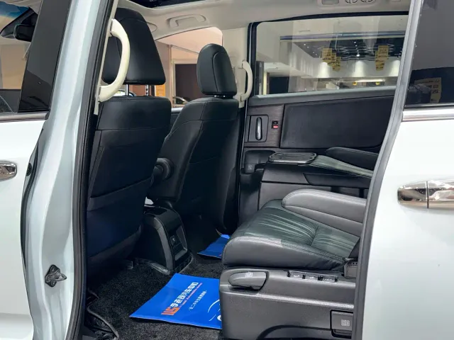 Honda Odyssey — Фото автомобиля 7