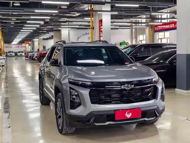 Chevrolet Equinox Plus — Фото автомобиля 3
