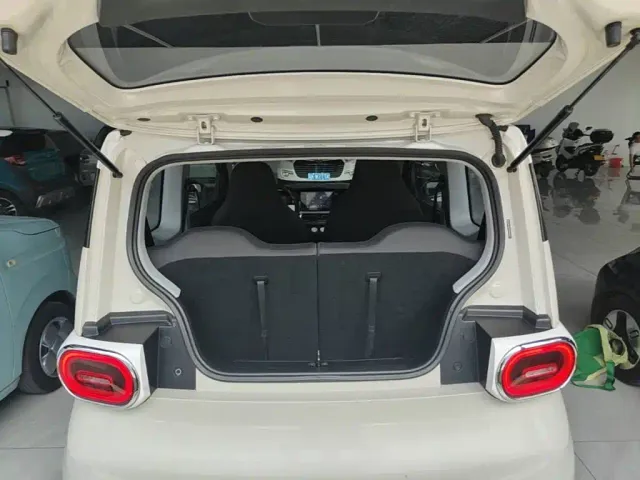 Wuling Hongguang Mini EV — Фото автомобиля 18