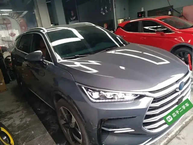 BYD Tang — Фото автомобиля 3