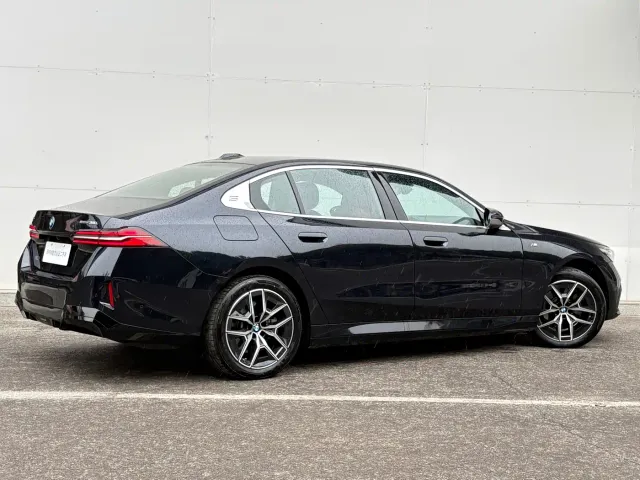 BMW i5 — Фото автомобиля 15