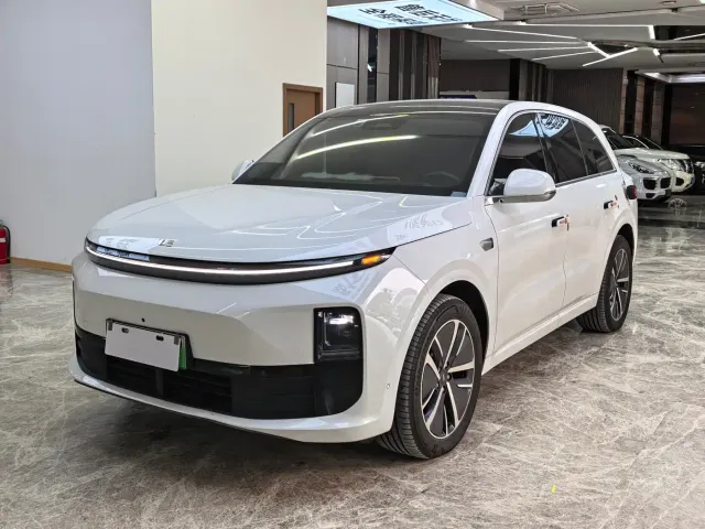 Фотография автомобиля — Li Auto L6