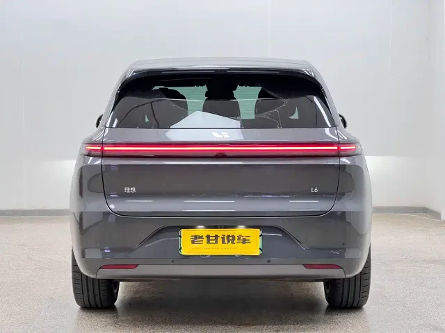 Li Auto L6 — Фото автомобиля 6