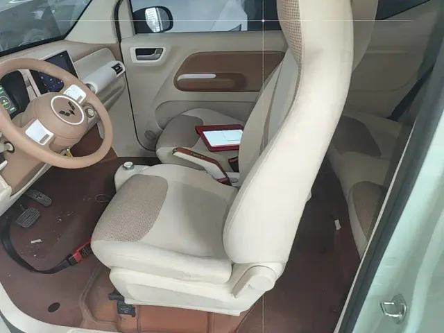 Wuling Hongguang Mini EV — Фото автомобиля 14