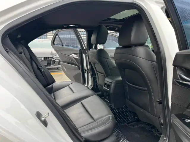 Cadillac CT4 — Фото автомобиля 9