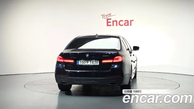 BMW 5-Series — Фото автомобиля 4