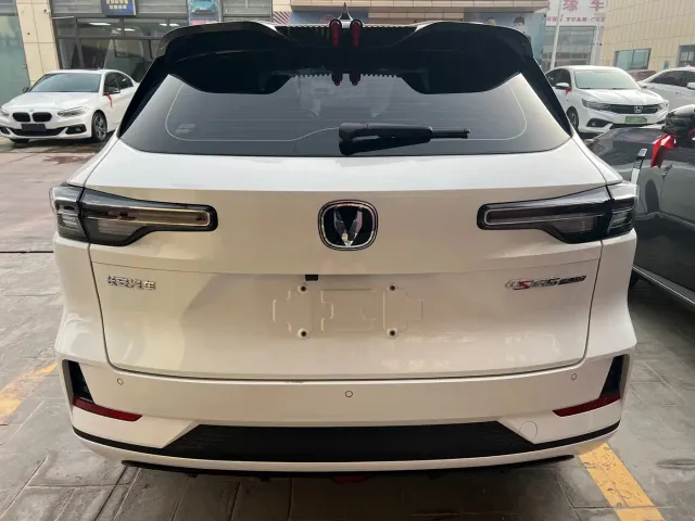Changan CS55PLUS PHEV — Фото автомобиля 9