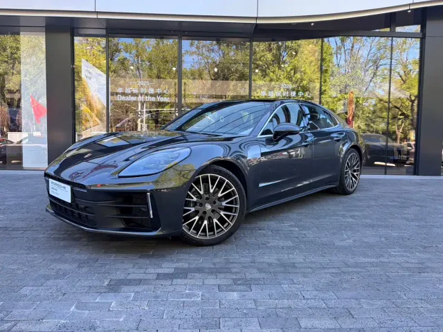 Фотография автомобиля — Porsche Panamera