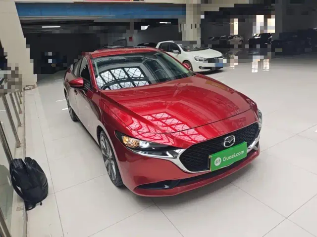 Mazda Axela — Фото автомобиля 3
