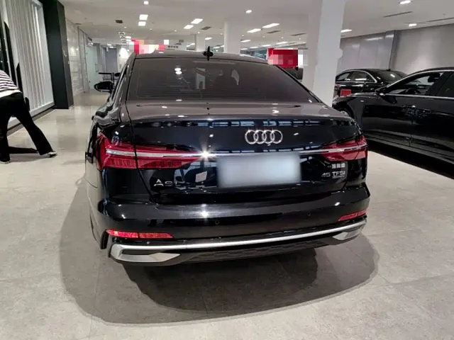 Audi A6L — Фото автомобиля 5