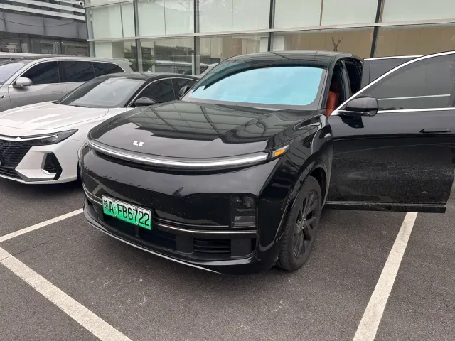 Фотография автомобиля — Li Auto L8