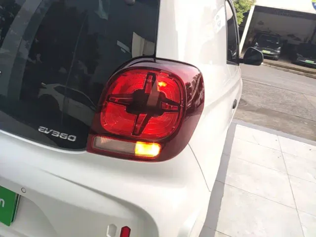 Roewe Clever — Фото автомобиля 7