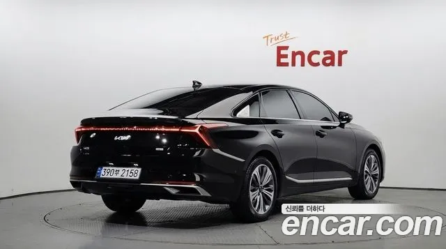 Kia K8 Hybrid — Фото автомобиля 2