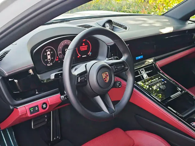 Porsche Panamera — Фото автомобиля 10