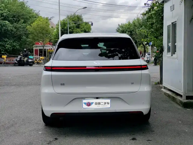 Li Auto L6 — Фото автомобиля 5