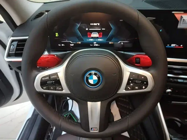 BMW i3 — Фото автомобиля 10