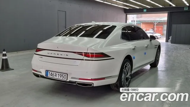 Genesis G90 Бензин 3.5 турбо AWD — Фото автомобиля 2