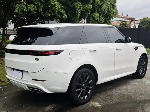 Land Rover Range Rover Sport — Фото автомобиля 6