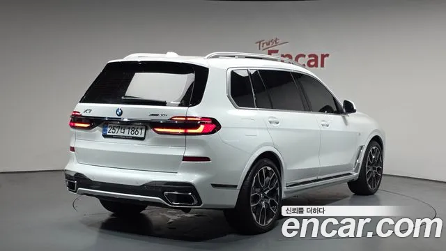 BMW X7 — Фото автомобиля 2