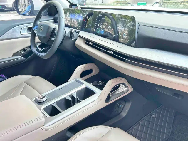 Changan Scenic RV — Фото автомобиля 10