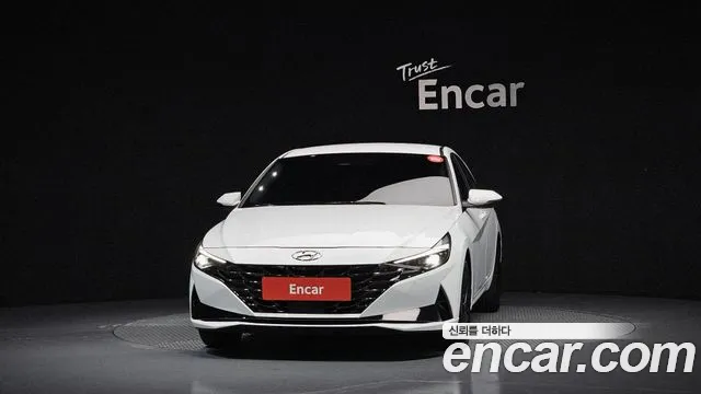 Hyundai Avante CN7 — Фото автомобиля 3
