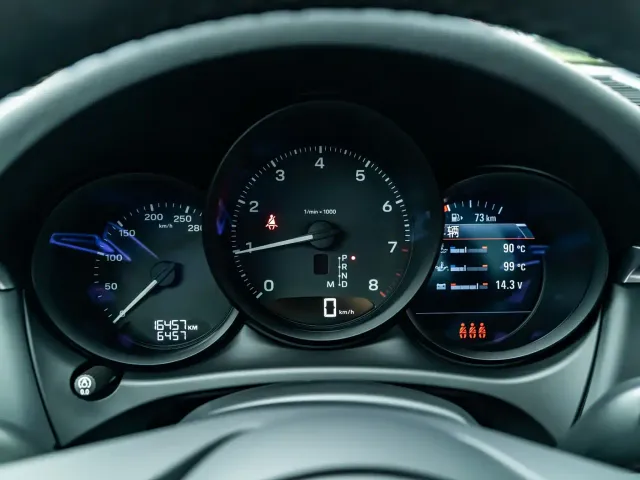 Porsche Macan — Фото автомобиля 21