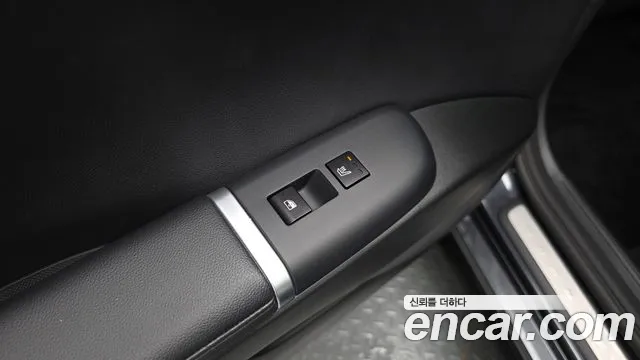 Hyundai Grandeur Grandeur (GN7) 2.5 Бензин 2WD — Фото автомобиля 24