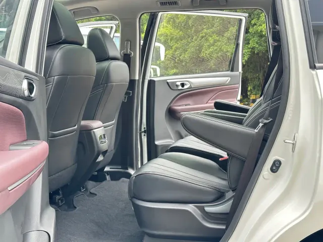 GAC Trumpchi M6 — Фото автомобиля 8