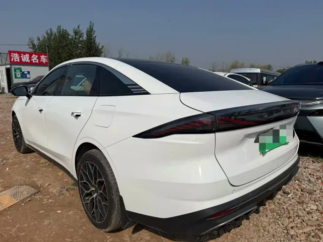 Geely Galaxy L6 — Фото автомобиля 8