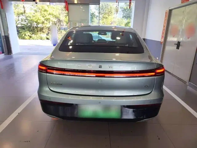 Roewe D6 — Фото автомобиля 5
