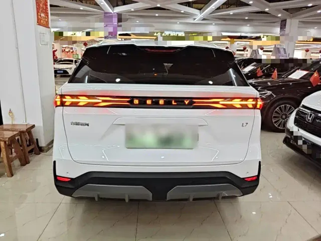 Geely Galaxy L7 — Фото автомобиля 5
